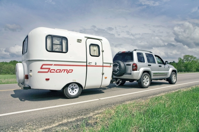 Scamp, czyli naczepa kempingowa z przyczepy